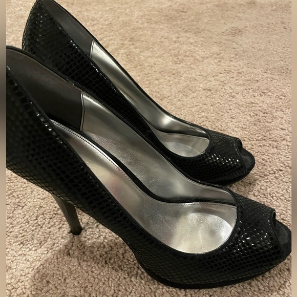 Calvin Klein Heels size 10 - Picture 3 of 6